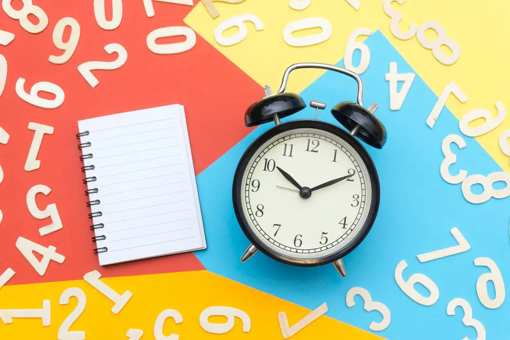 Clock with Copy