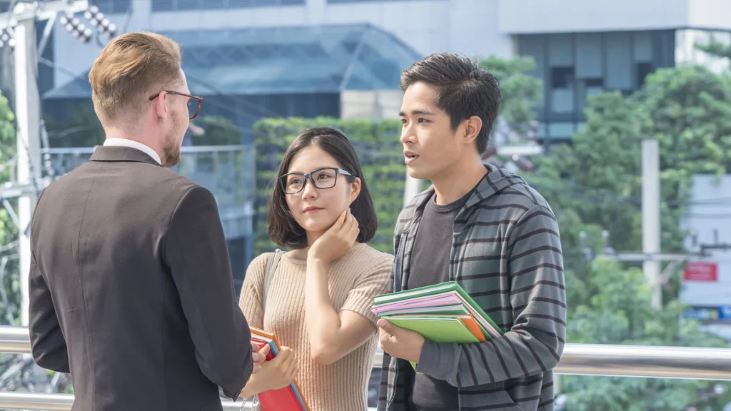 Alumni guiding MBA aspirants