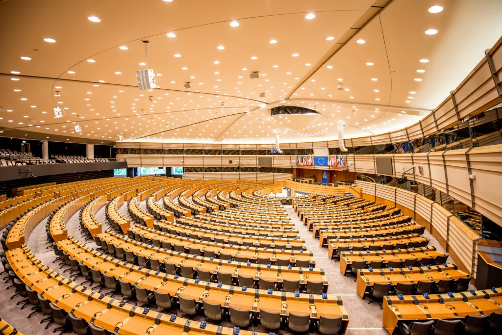 Large MBA lecture hall.